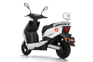 Yadea T2: Przyjazny Środowisku i Wydajny Elektryczny Skuter