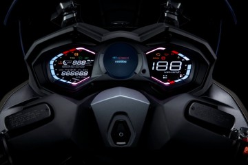 Kymco AK 550